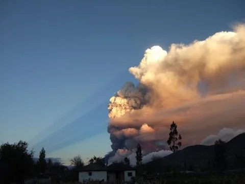 SQ fav volcan Tungurahua